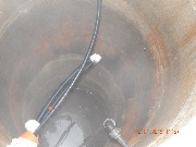 не стоит прокладывать водоснобжение в канализационных трубах